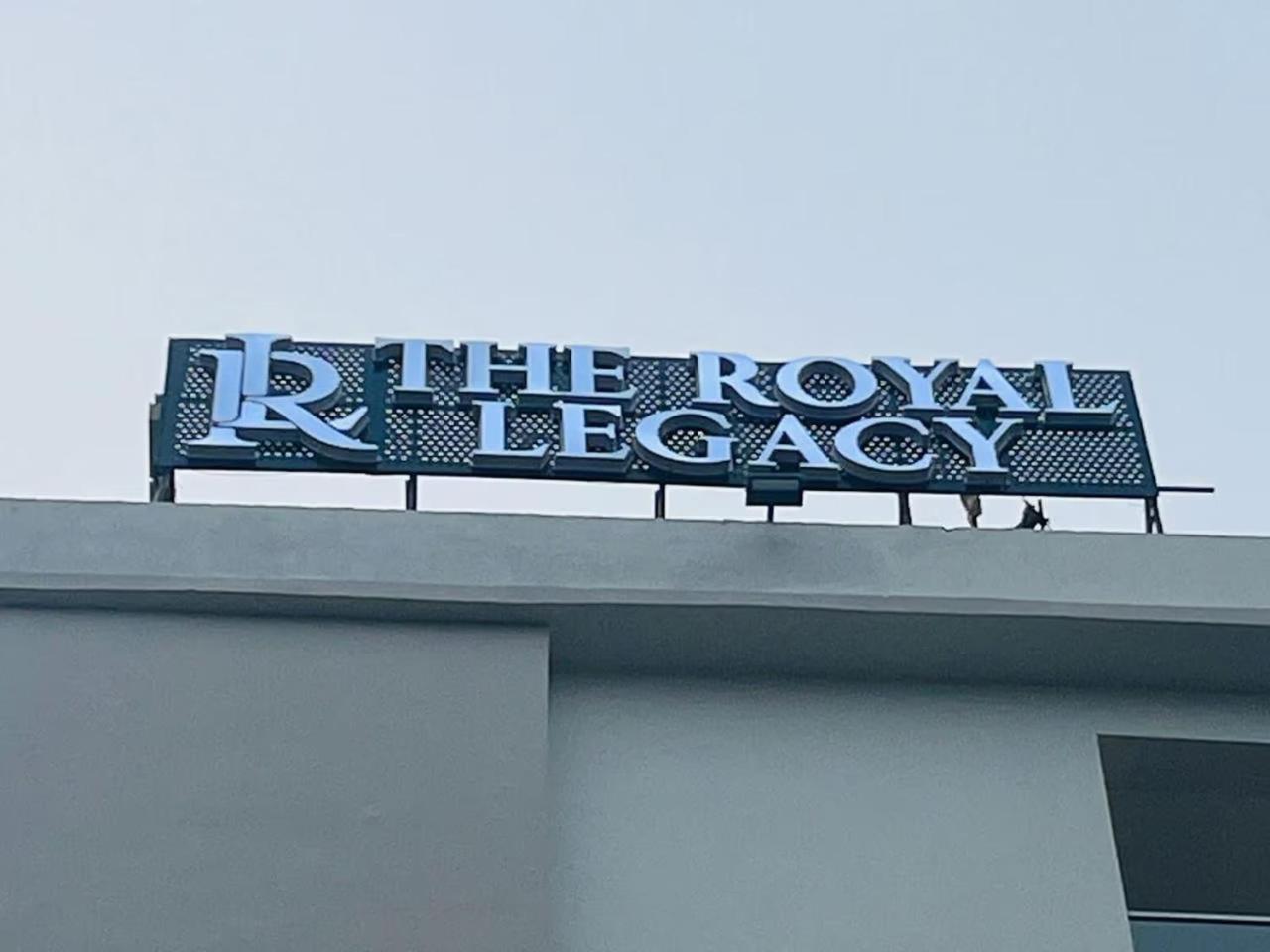 ホテル The Royal Legacy ラクナウ エクステリア 写真